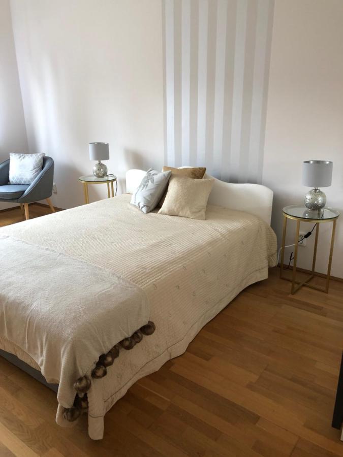 Britannica Apartment เฮวิซ ภายนอก รูปภาพ
