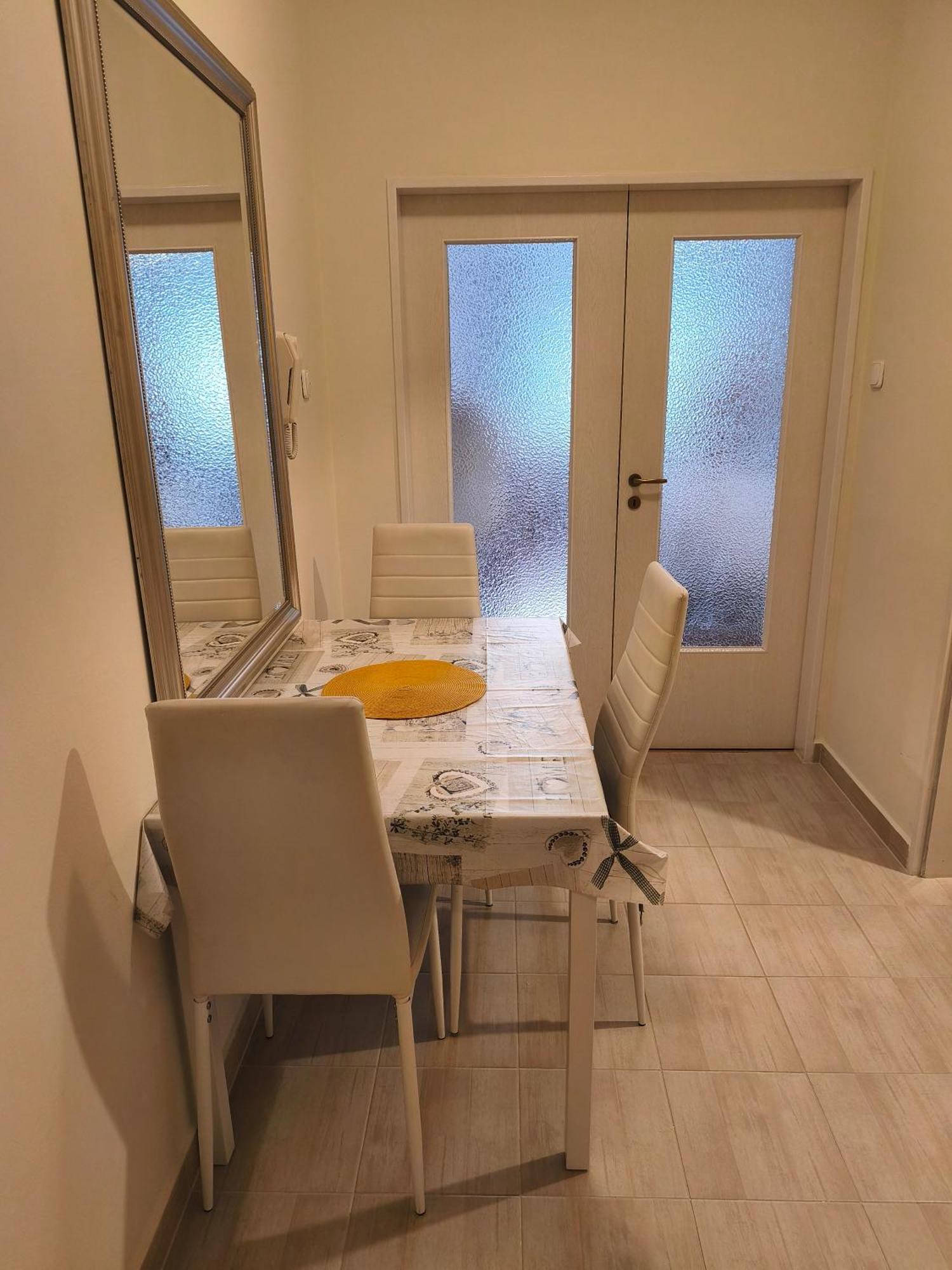 Britannica Apartment เฮวิซ ภายนอก รูปภาพ